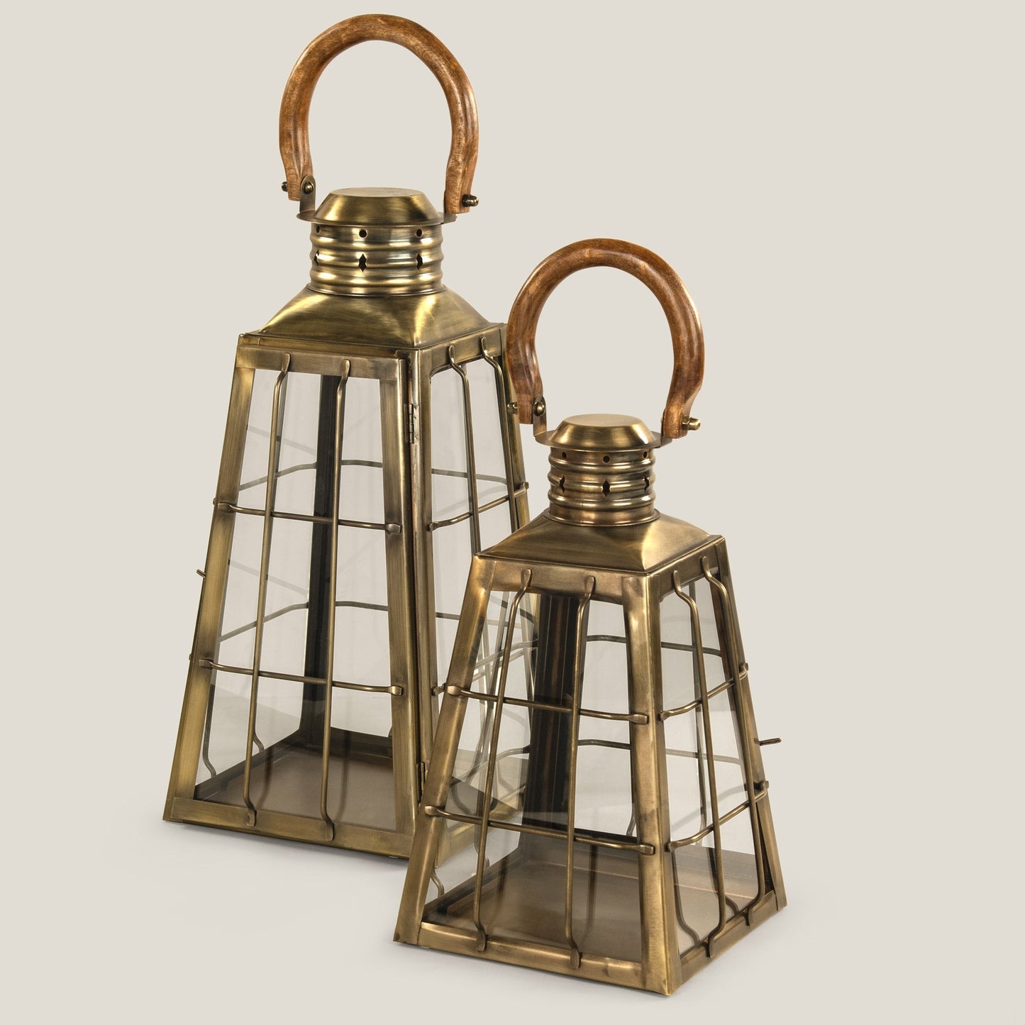 Devon Lantern L