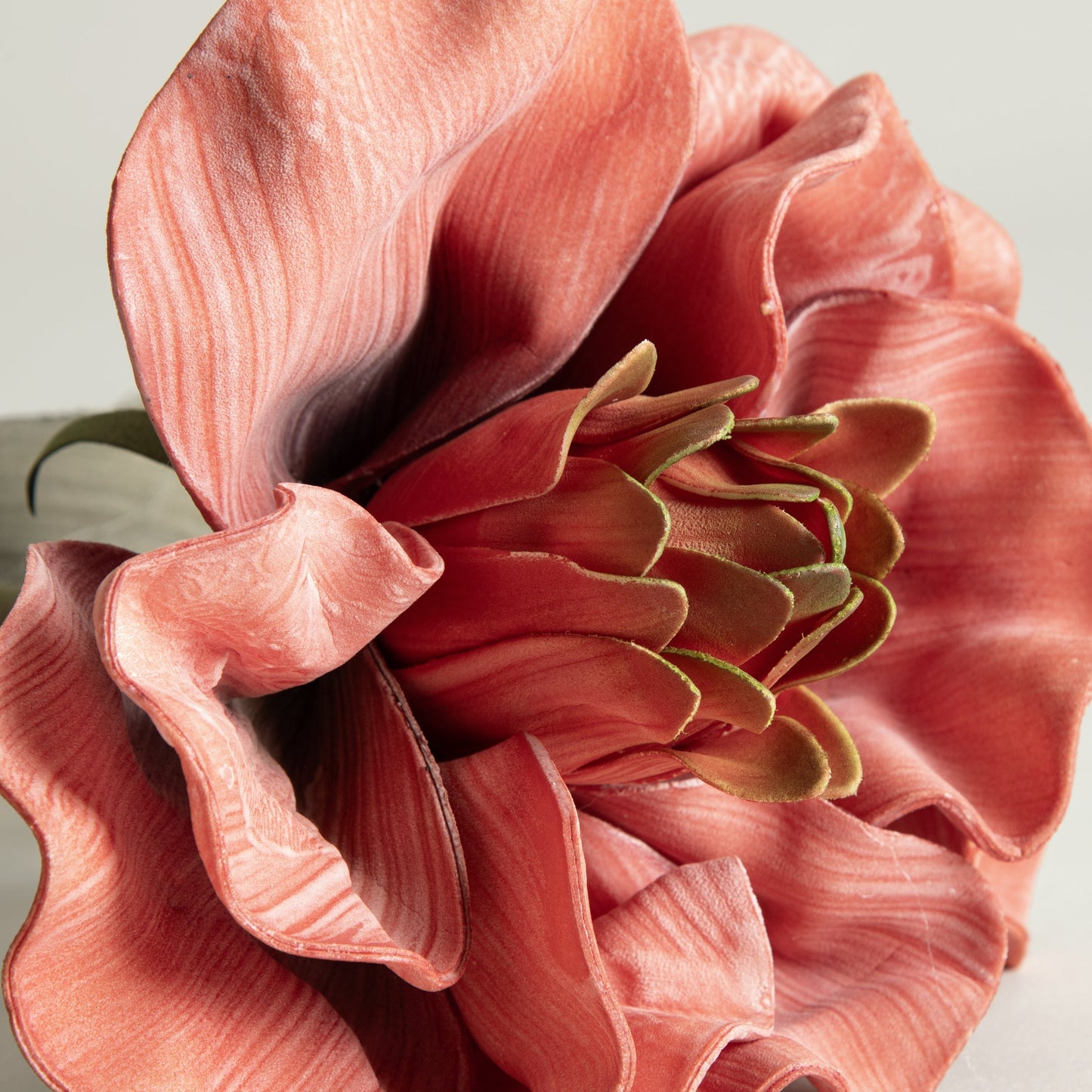 Magnum Light Red & Green Foam Flower